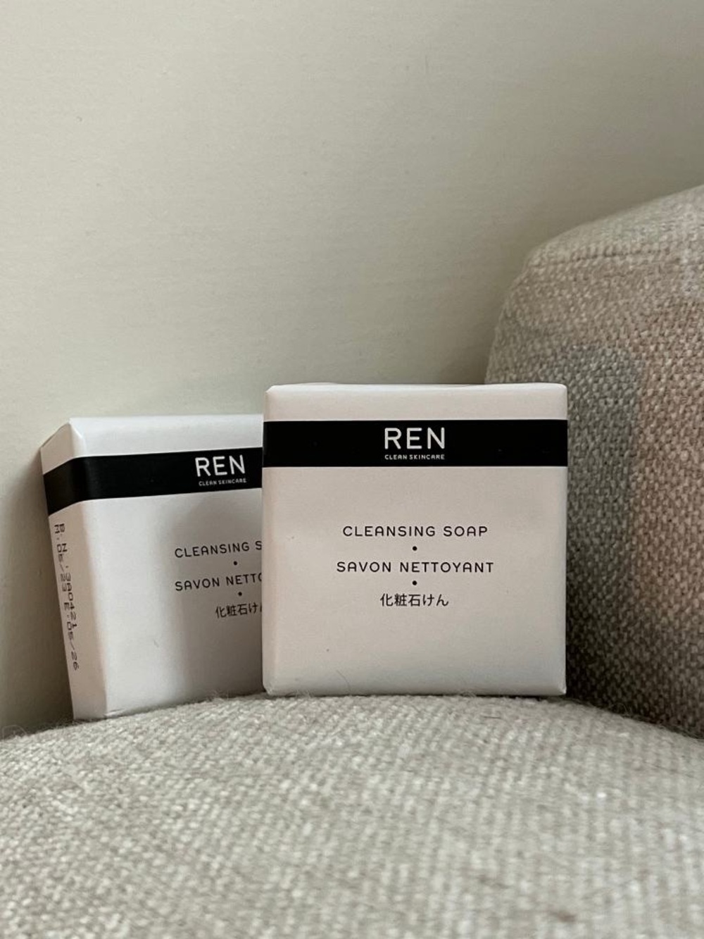 REN Clean Skincare Cleansing Soap 40g From Luxury Hotel St Regis NEW